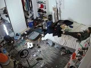 voyeurcam hornyhostel 02